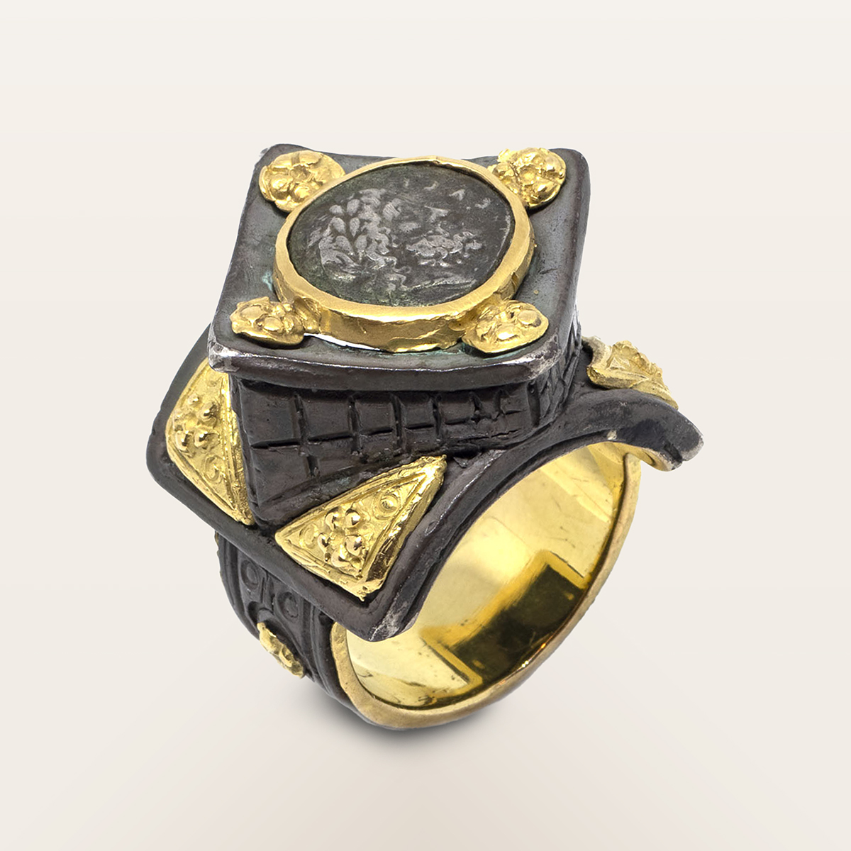 Anello Zeus